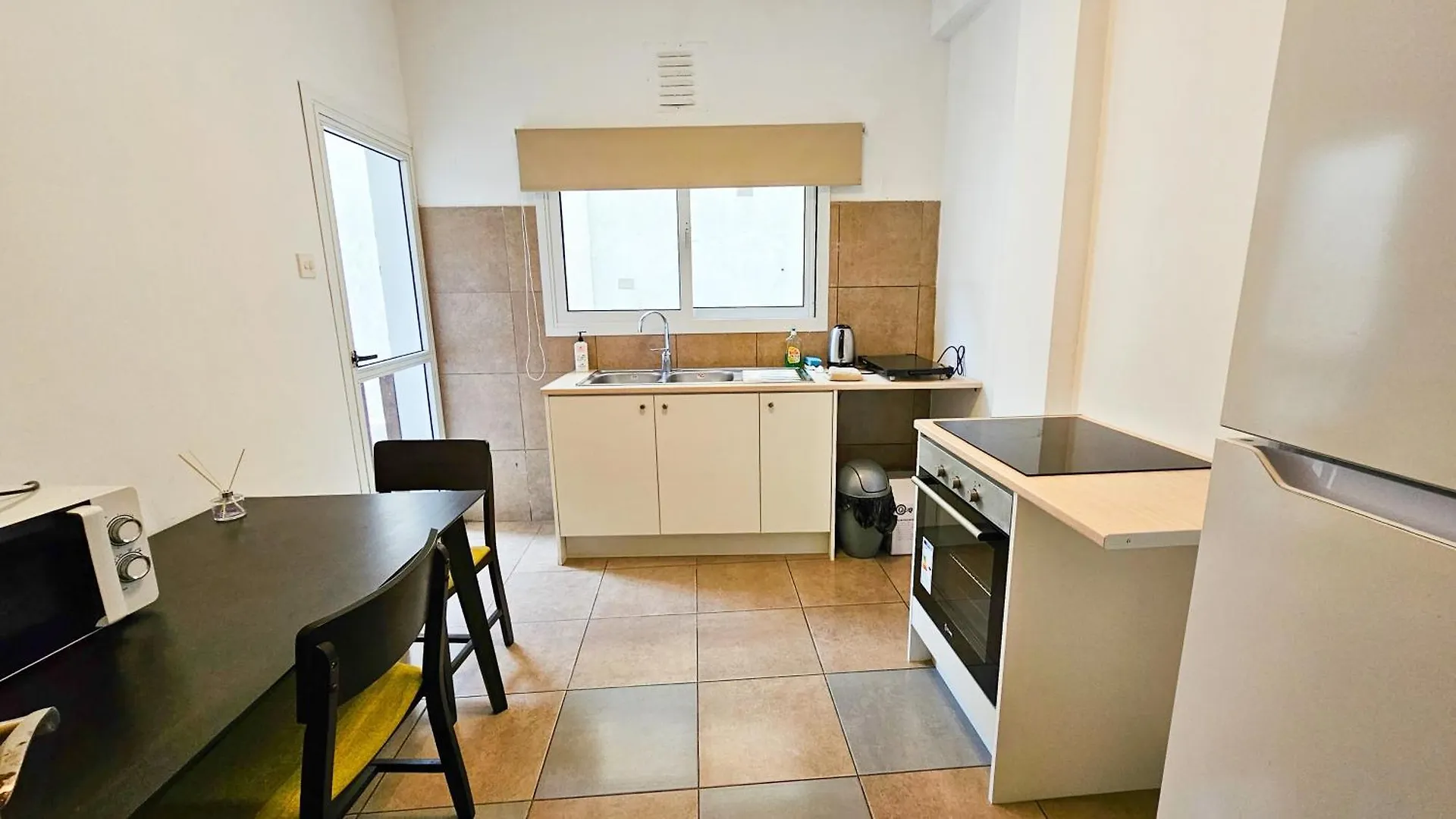 Heaven City Apartment, 150M From Chabad Lubavitch Larnaca 0*,  Cyprus