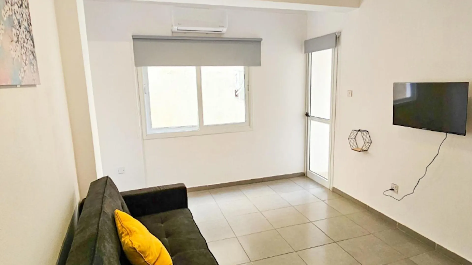 Heaven City Apartment, 150M From Chabad Lubavitch Larnaca Apartment